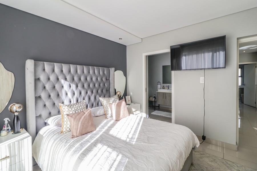 To Let 2 Bedroom Property for Rent in Broadacres Gauteng