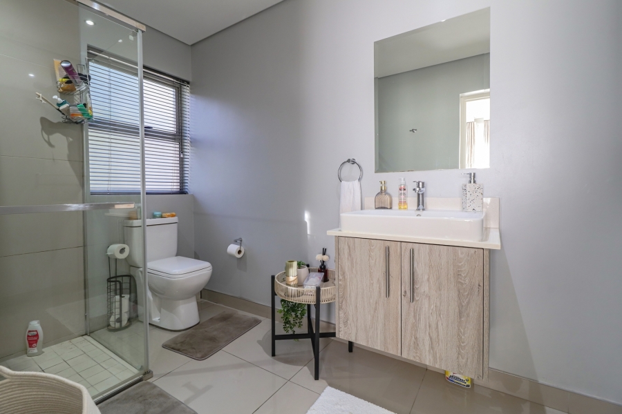 To Let 2 Bedroom Property for Rent in Broadacres Gauteng