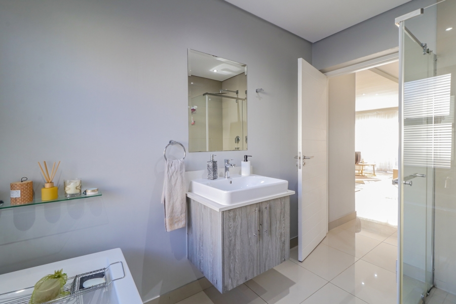 To Let 2 Bedroom Property for Rent in Broadacres Gauteng
