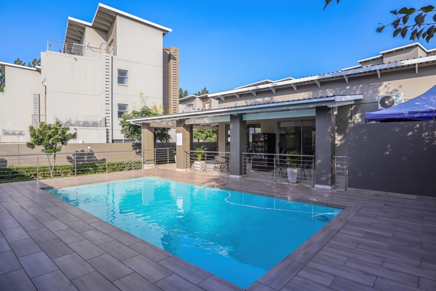 To Let 2 Bedroom Property for Rent in Broadacres Gauteng