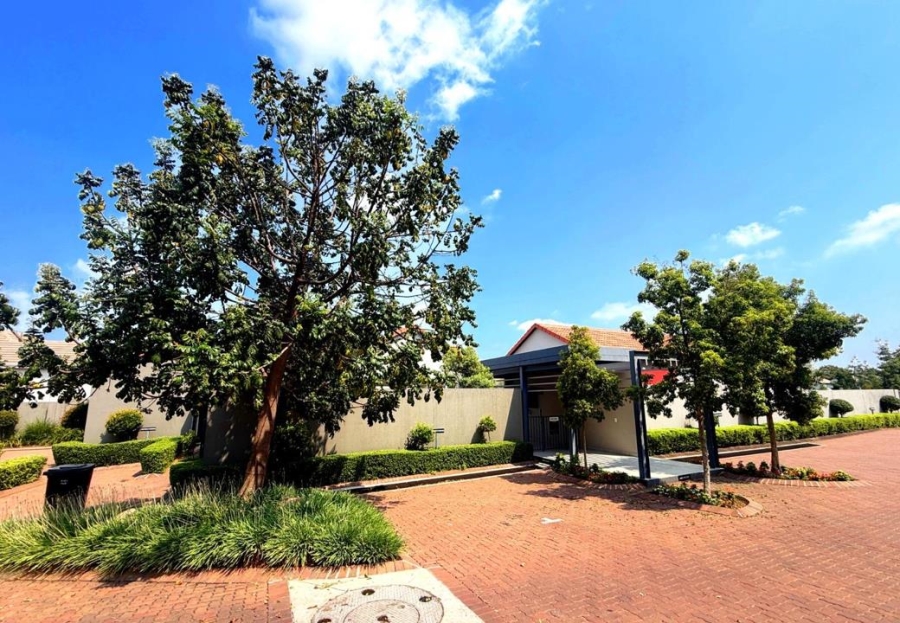 2 Bedroom Property for Sale in Fourways Gauteng
