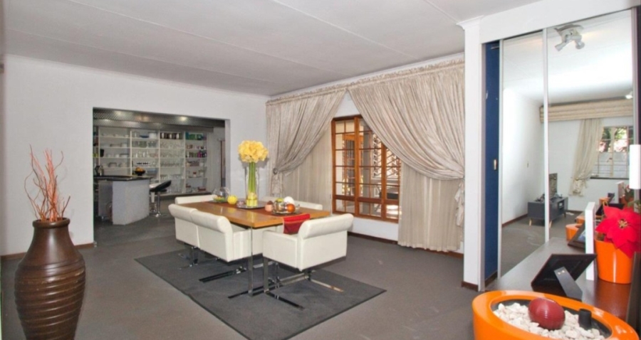 4 Bedroom Property for Sale in Van Riebeeck Park Gauteng