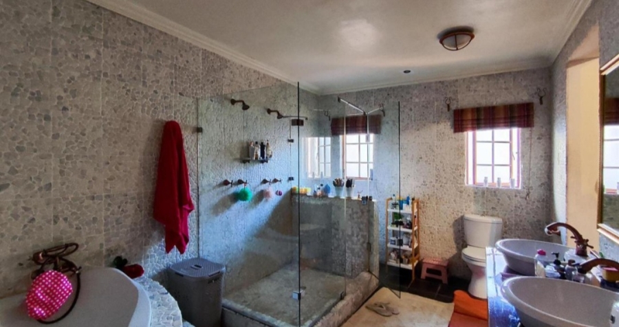4 Bedroom Property for Sale in Van Riebeeck Park Gauteng