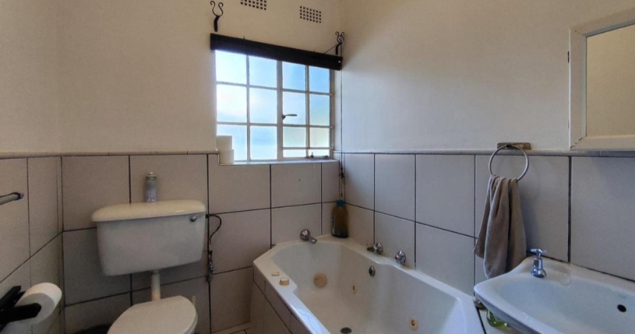 4 Bedroom Property for Sale in Van Riebeeck Park Gauteng
