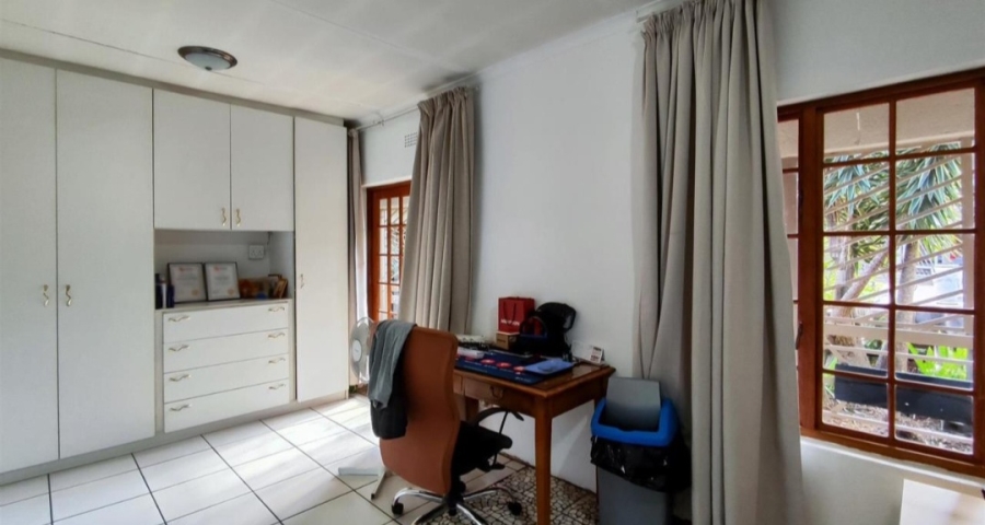 4 Bedroom Property for Sale in Van Riebeeck Park Gauteng