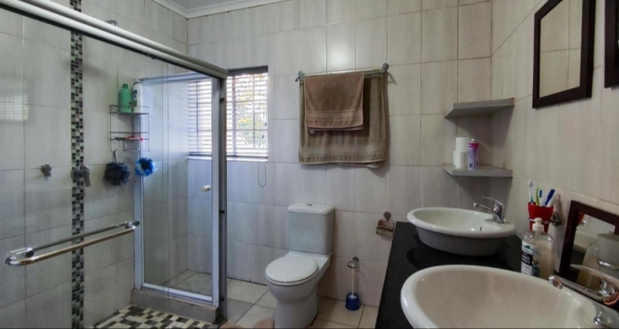 4 Bedroom Property for Sale in Van Riebeeck Park Gauteng
