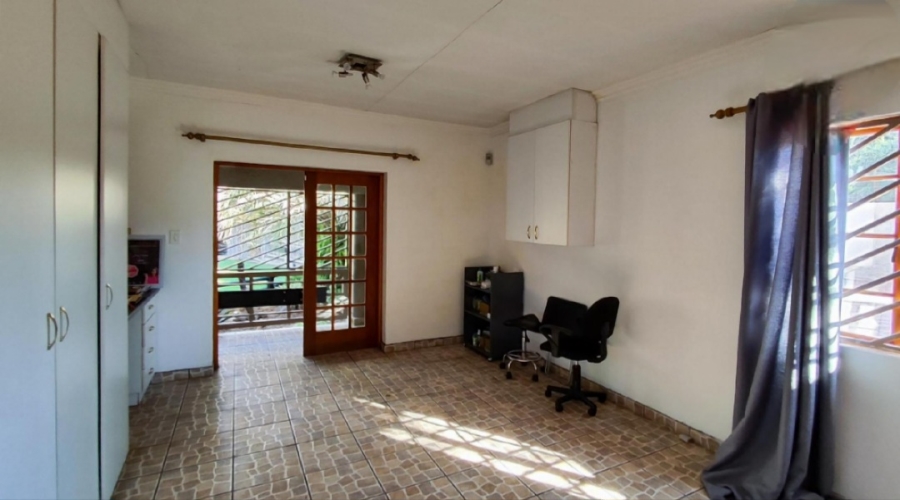 4 Bedroom Property for Sale in Van Riebeeck Park Gauteng