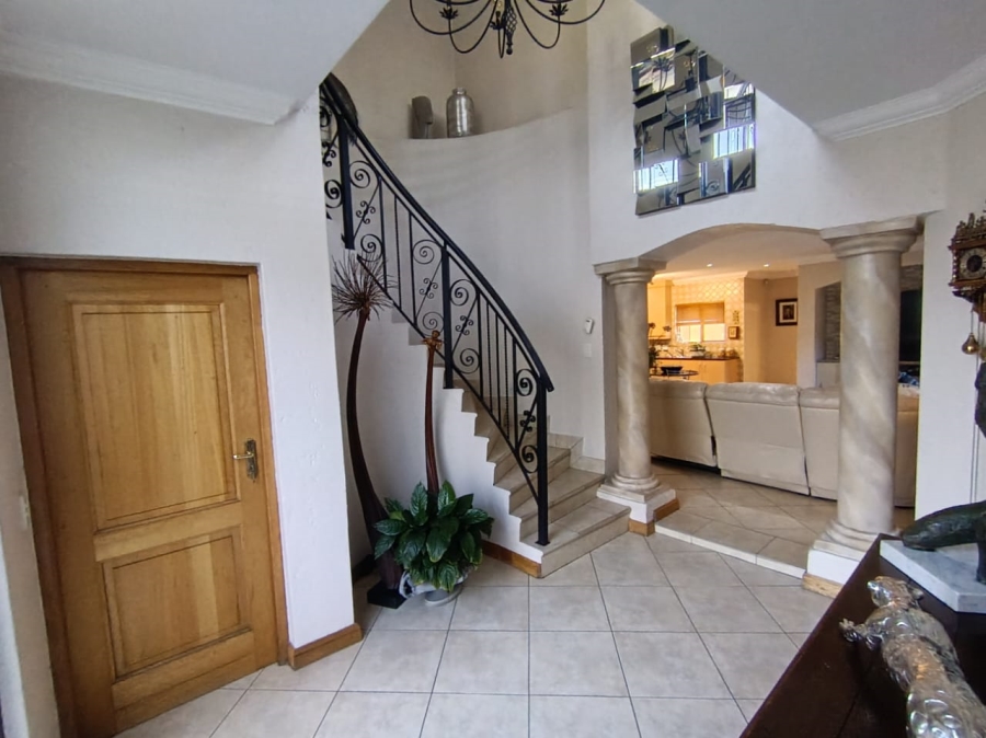 3 Bedroom Property for Sale in Lakefield Gauteng