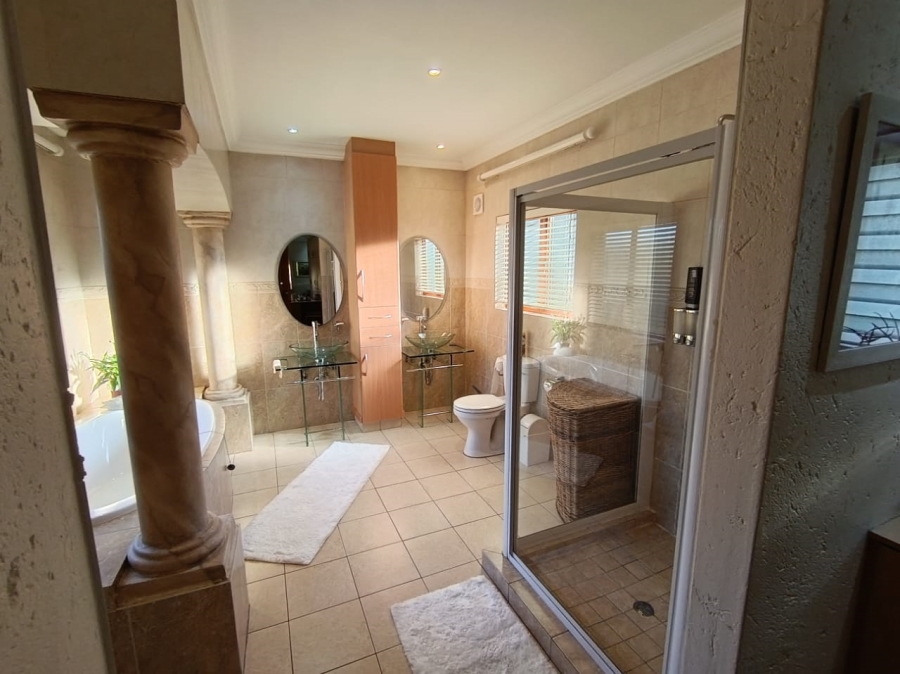 3 Bedroom Property for Sale in Lakefield Gauteng