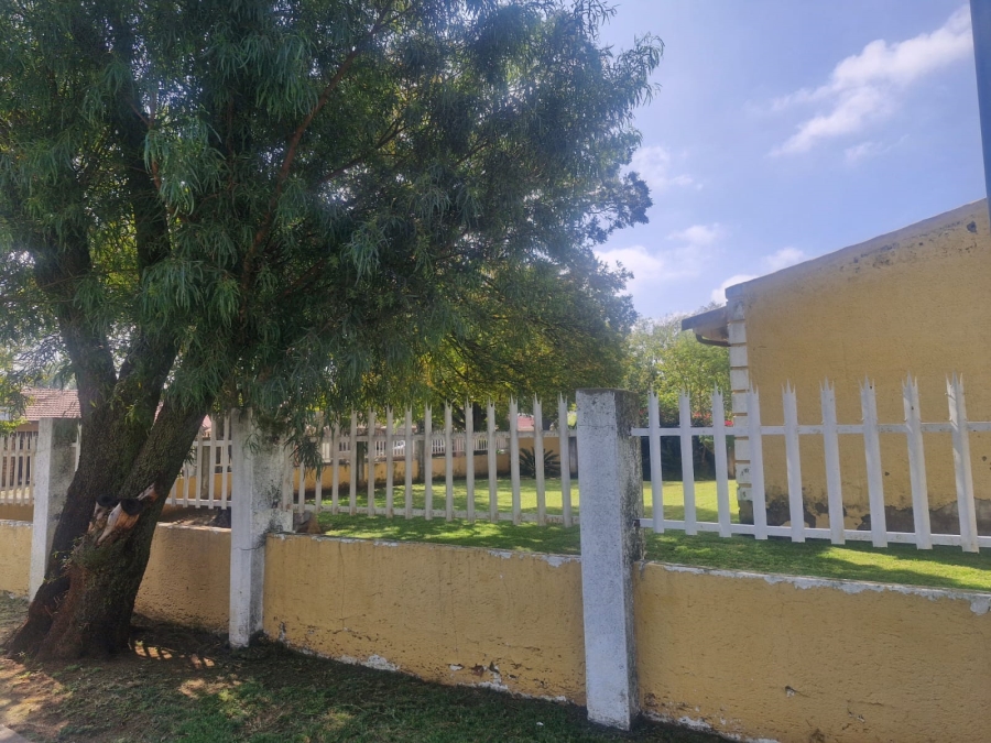 5 Bedroom Property for Sale in Mackenzie Park Gauteng