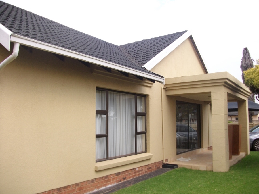 4 Bedroom Property for Sale in Modder East Gauteng