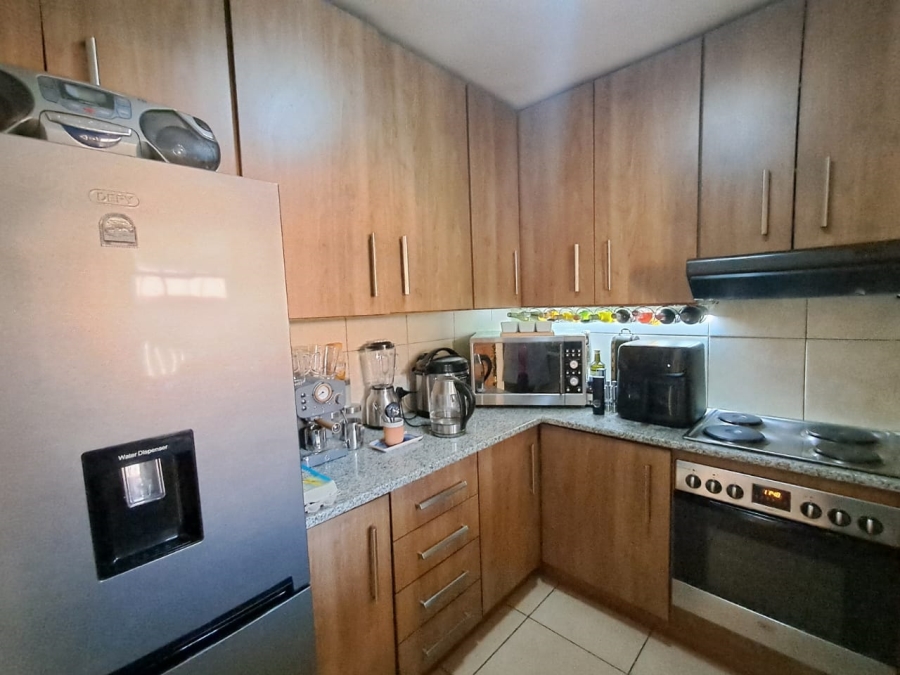 2 Bedroom Property for Sale in Dayanglen Gauteng