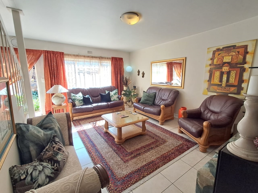 2 Bedroom Property for Sale in Dayanglen Gauteng