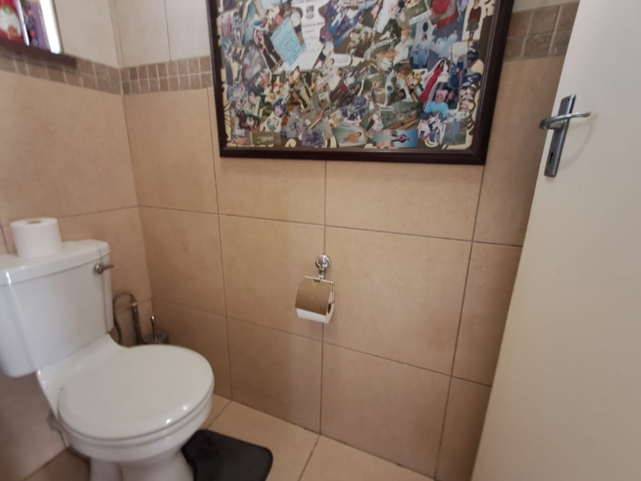 2 Bedroom Property for Sale in Dayanglen Gauteng