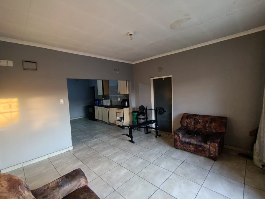 7 Bedroom Property for Sale in Actonville Gauteng
