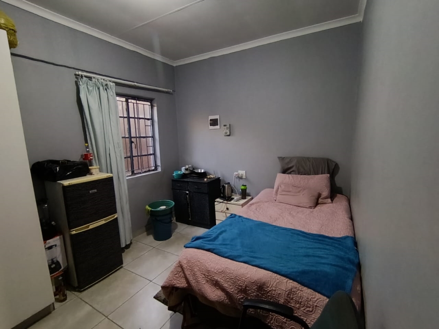 7 Bedroom Property for Sale in Actonville Gauteng