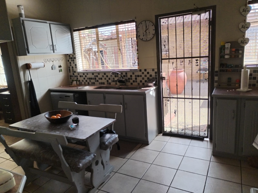 3 Bedroom Property for Sale in Casseldale Gauteng