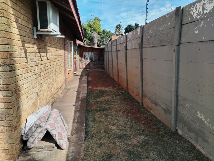 3 Bedroom Property for Sale in Casseldale Gauteng