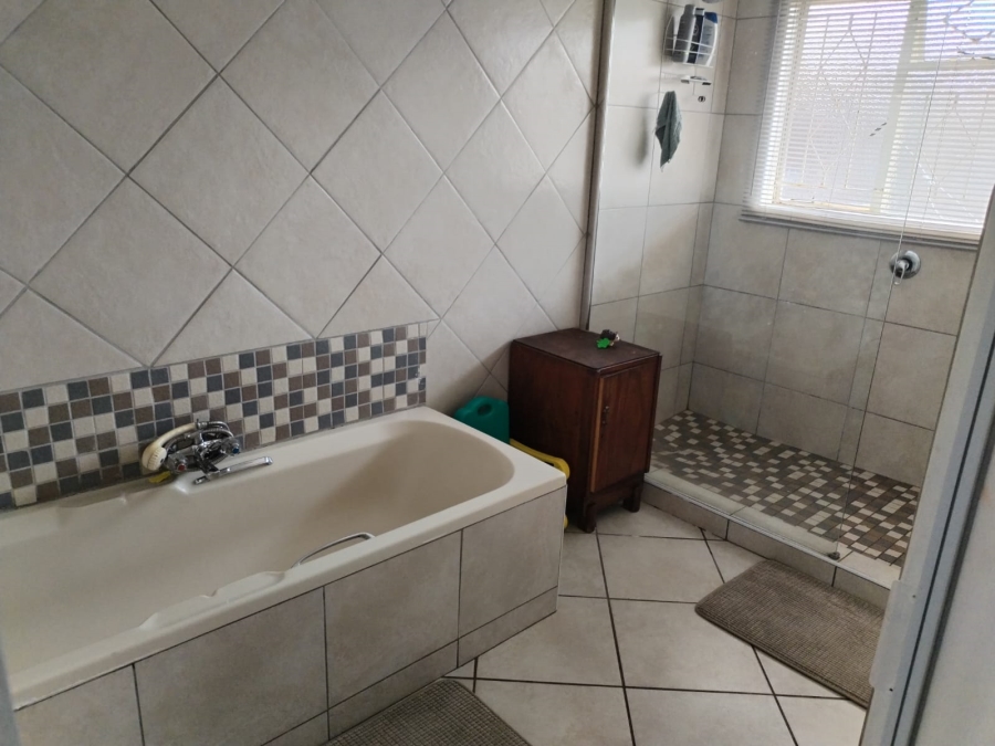 3 Bedroom Property for Sale in Casseldale Gauteng