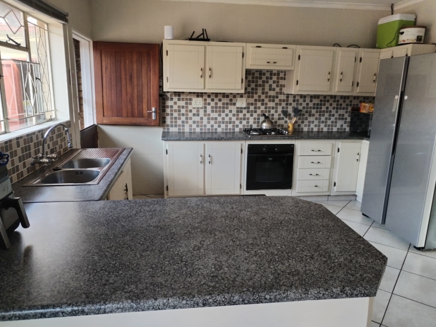 3 Bedroom Property for Sale in Casseldale Gauteng