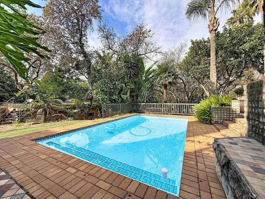 6 Bedroom Property for Sale in Waterkloof Ridge Gauteng