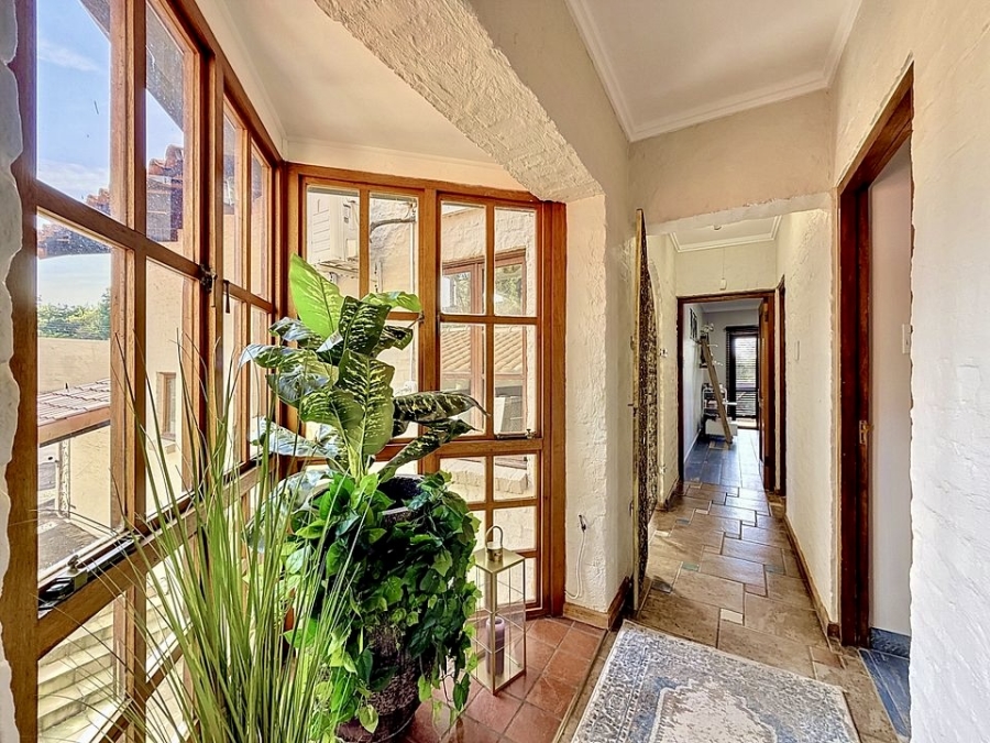 6 Bedroom Property for Sale in Waterkloof Ridge Gauteng