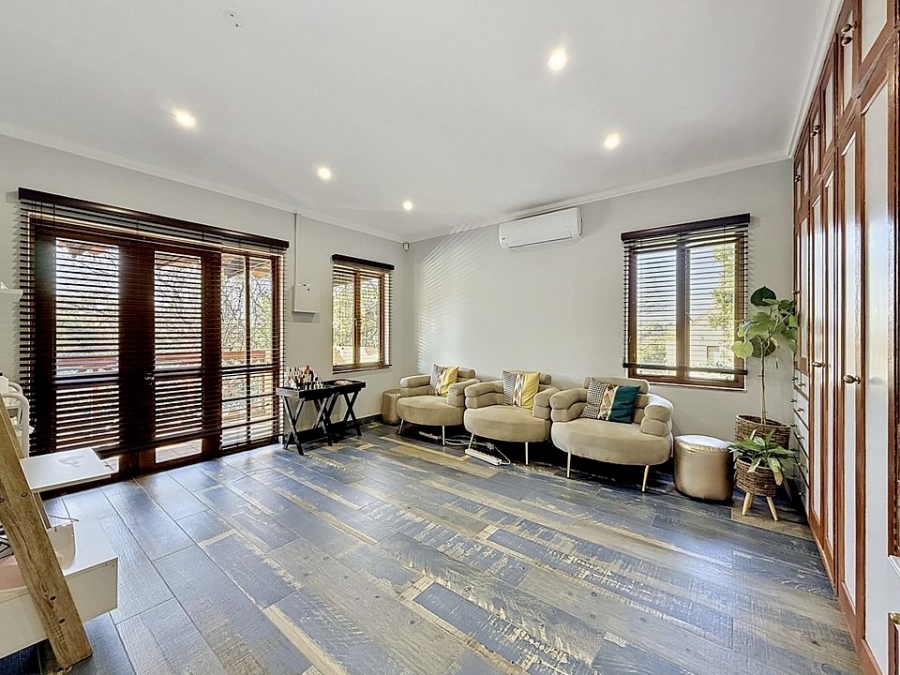 6 Bedroom Property for Sale in Waterkloof Ridge Gauteng