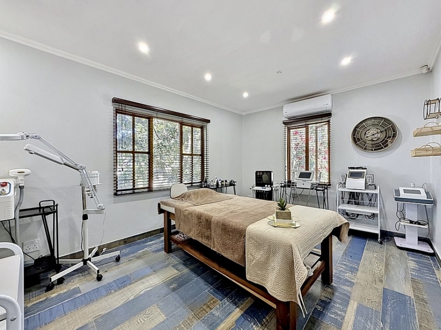 6 Bedroom Property for Sale in Waterkloof Ridge Gauteng