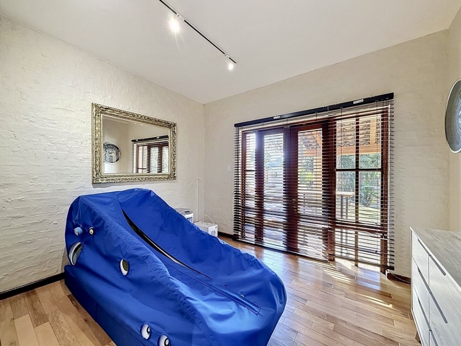 6 Bedroom Property for Sale in Waterkloof Ridge Gauteng