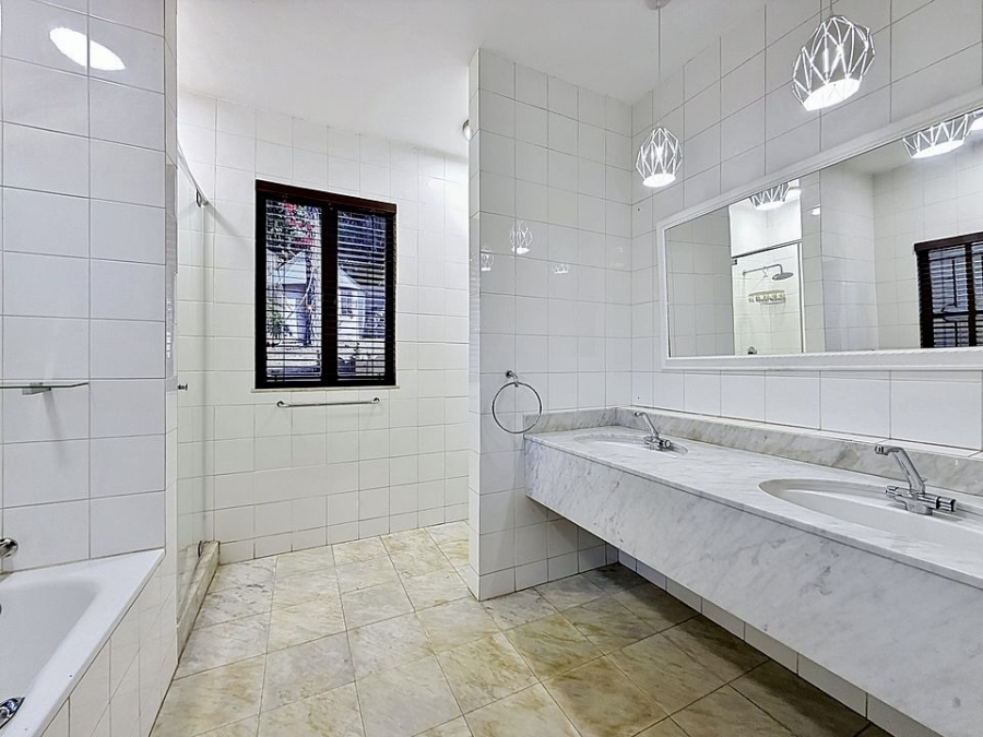 6 Bedroom Property for Sale in Waterkloof Ridge Gauteng