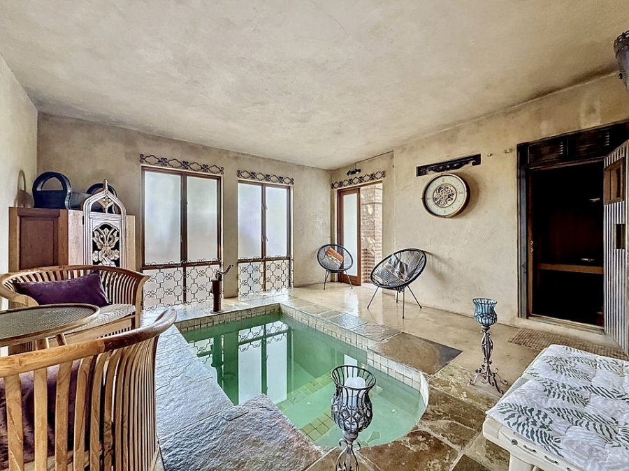 6 Bedroom Property for Sale in Waterkloof Ridge Gauteng