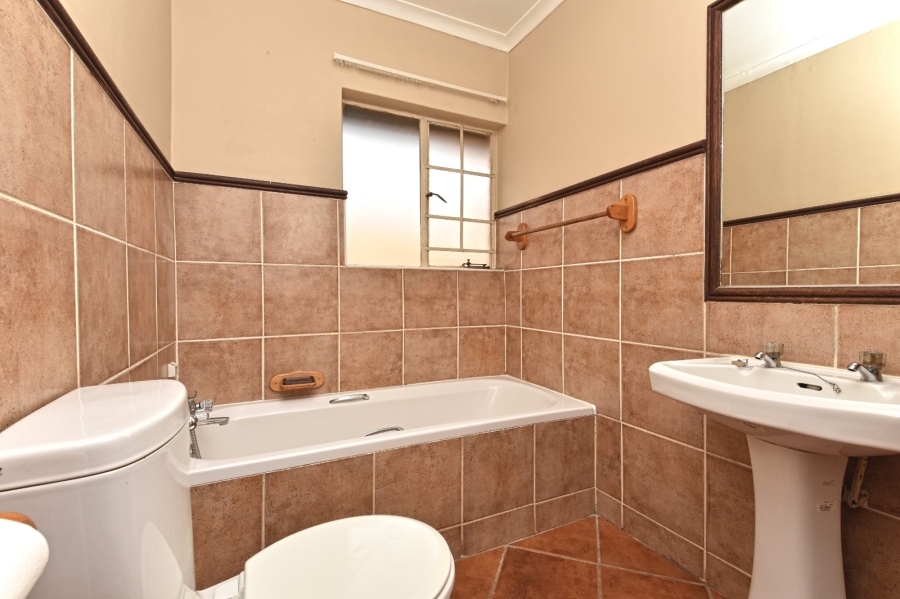To Let 2 Bedroom Property for Rent in Equestria Gauteng