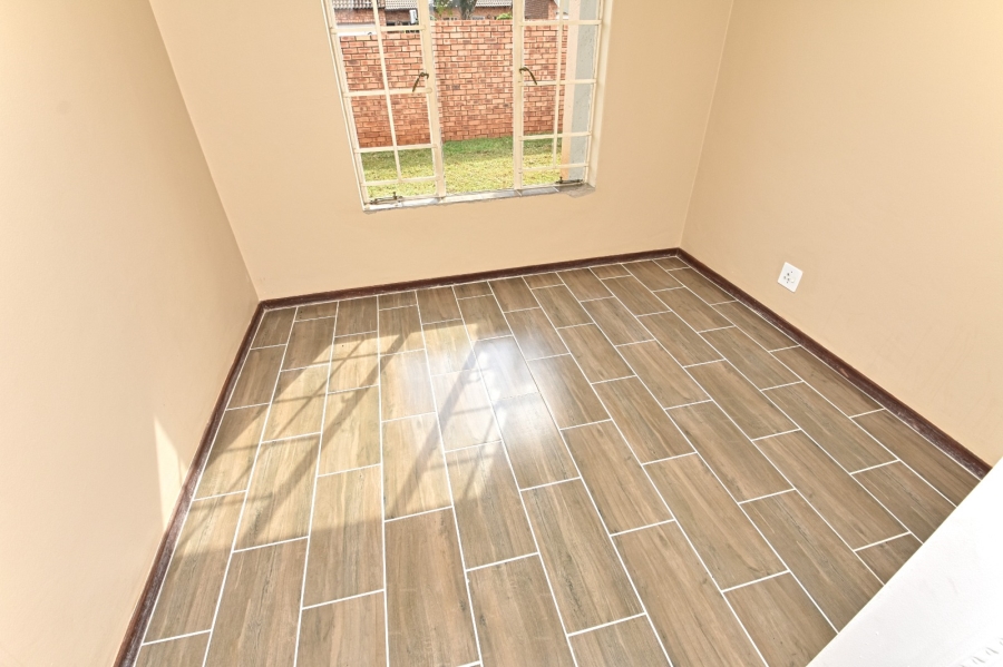 To Let 2 Bedroom Property for Rent in Equestria Gauteng