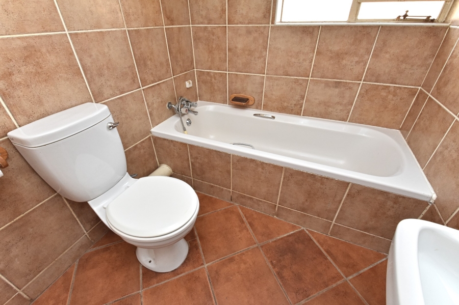To Let 2 Bedroom Property for Rent in Equestria Gauteng