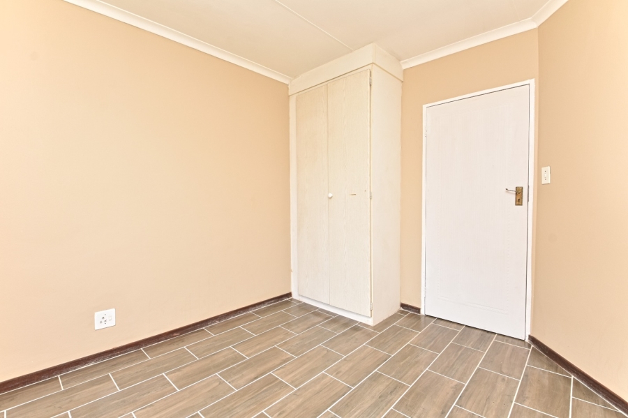 To Let 2 Bedroom Property for Rent in Equestria Gauteng