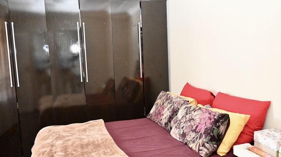 6 Bedroom Property for Sale in Protea Glen Gauteng