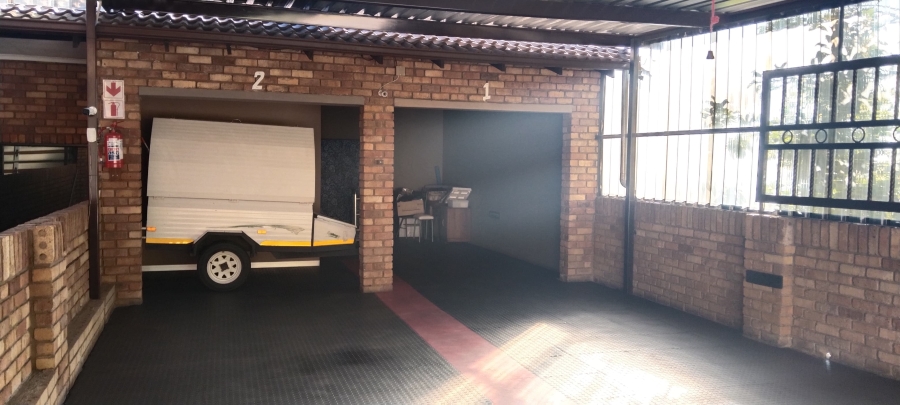 10 Bedroom Property for Sale in Sinoville Gauteng