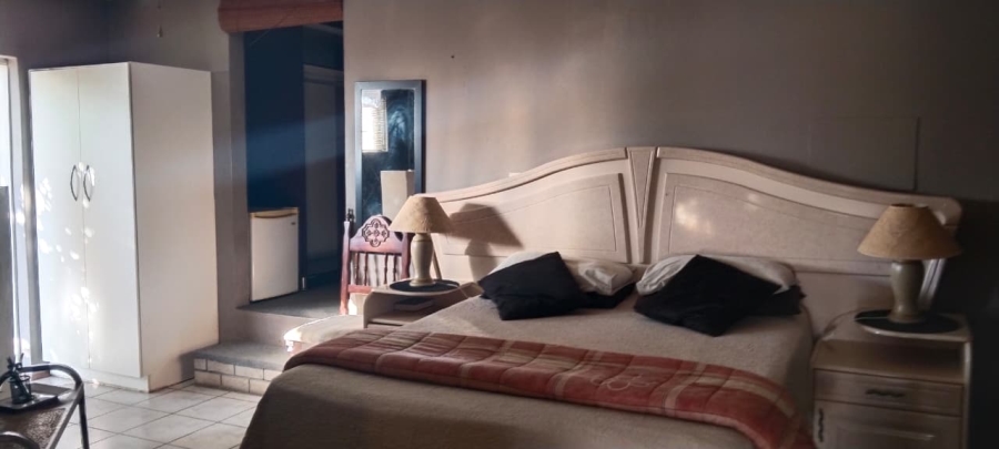 10 Bedroom Property for Sale in Sinoville Gauteng