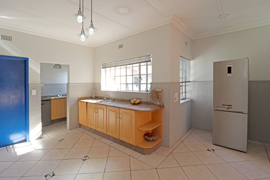 4 Bedroom Property for Sale in Glenadrienne West Gauteng