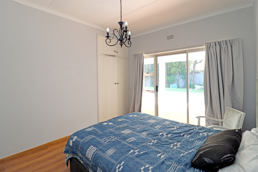 4 Bedroom Property for Sale in Glenadrienne West Gauteng