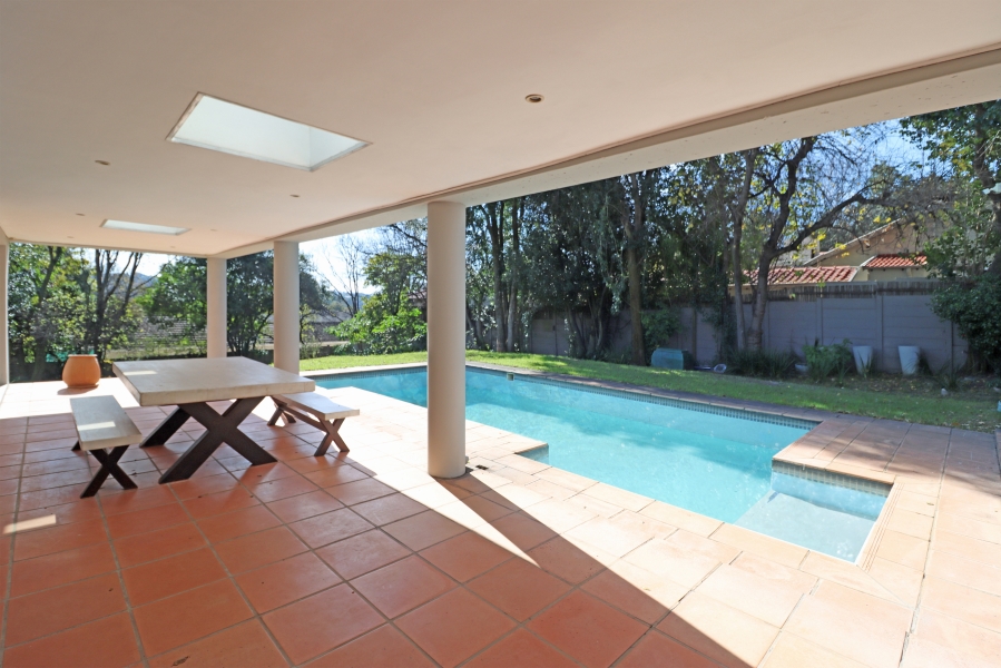 4 Bedroom Property for Sale in Glenadrienne West Gauteng