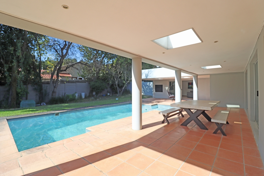 4 Bedroom Property for Sale in Glenadrienne West Gauteng