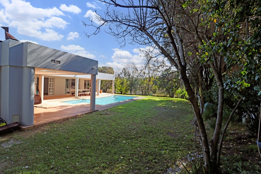 4 Bedroom Property for Sale in Glenadrienne West Gauteng