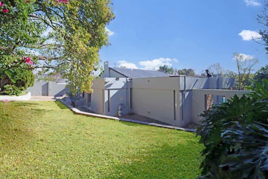 4 Bedroom Property for Sale in Glenadrienne West Gauteng