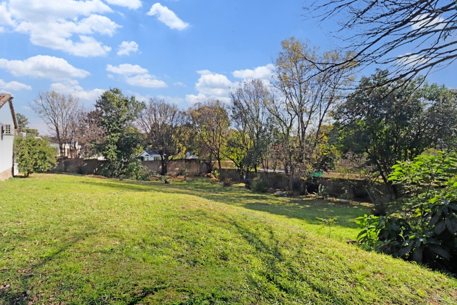 4 Bedroom Property for Sale in Glenadrienne West Gauteng