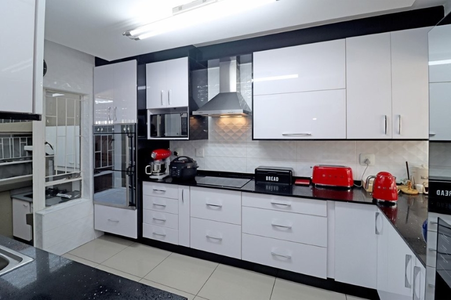3 Bedroom Property for Sale in Bruma Gauteng