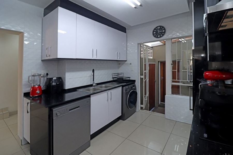 3 Bedroom Property for Sale in Bruma Gauteng