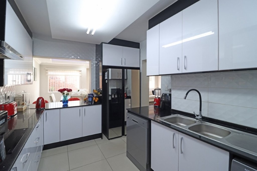 3 Bedroom Property for Sale in Bruma Gauteng