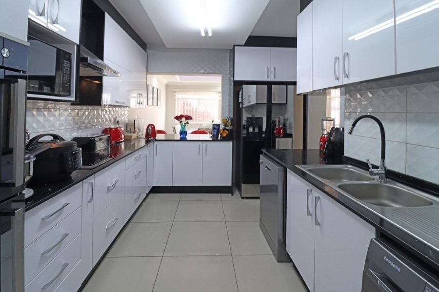 3 Bedroom Property for Sale in Bruma Gauteng