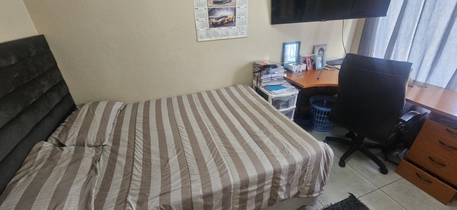 3 Bedroom Property for Sale in New Redruth Gauteng